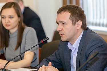 В Заксобе обсудили закон «О молодежной политике»